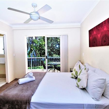 Sanctuary Lake Apartments Gold Coast Exterior photo
