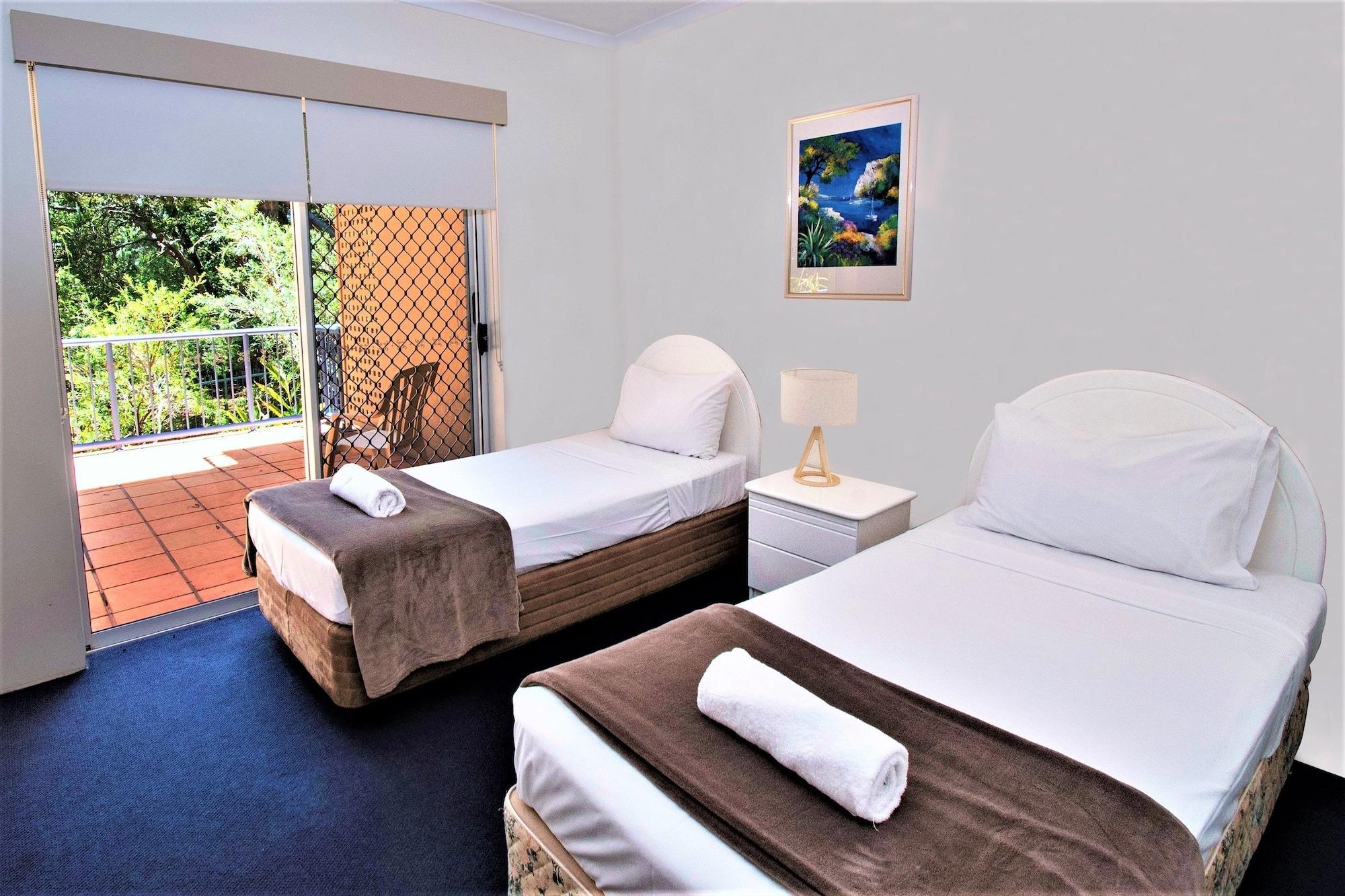 Sanctuary Lake Apartments Gold Coast Exterior photo