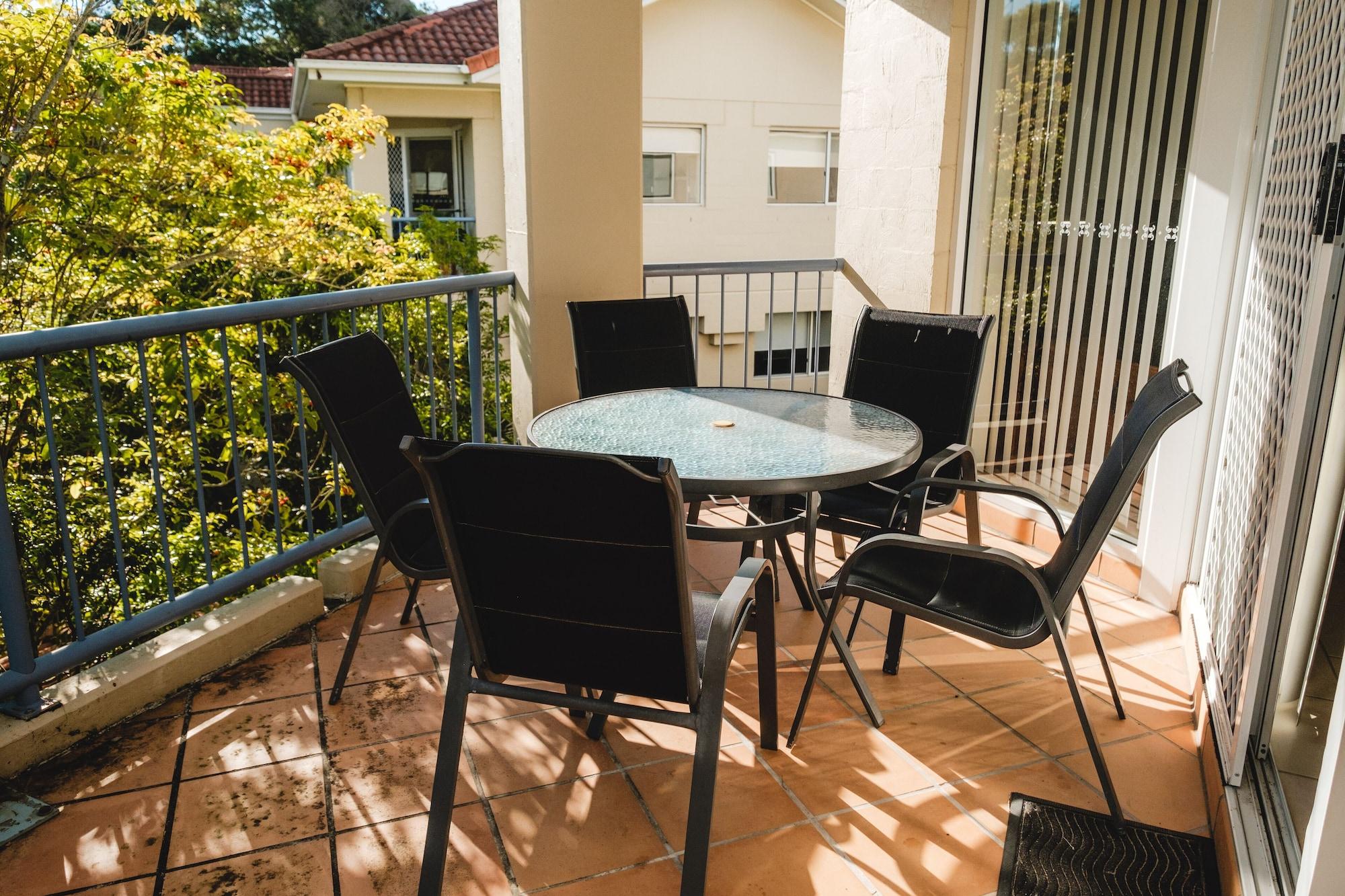 Sanctuary Lake Apartments Gold Coast Exterior photo