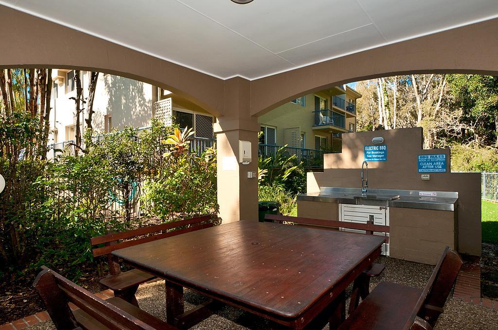 Sanctuary Lake Apartments Gold Coast Exterior photo