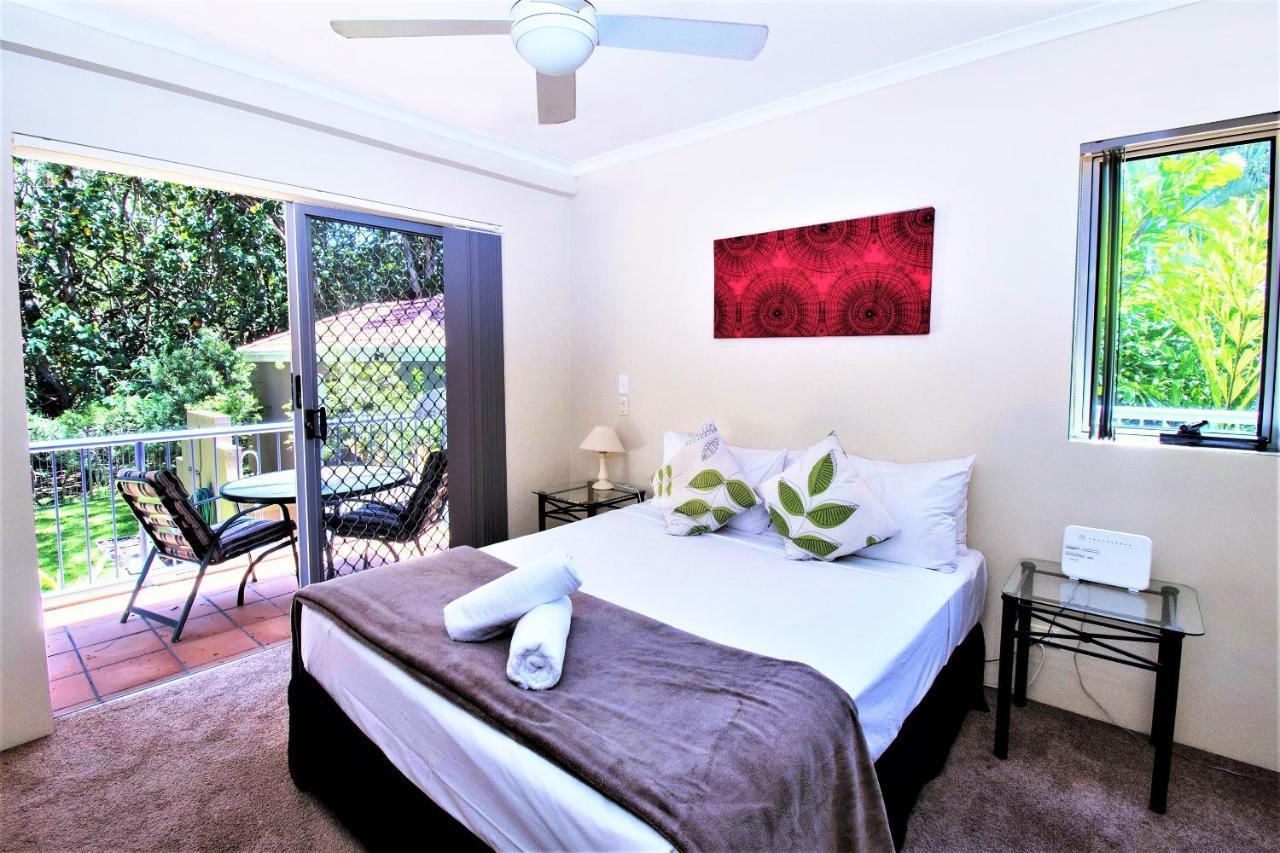 Sanctuary Lake Apartments Gold Coast Exterior photo