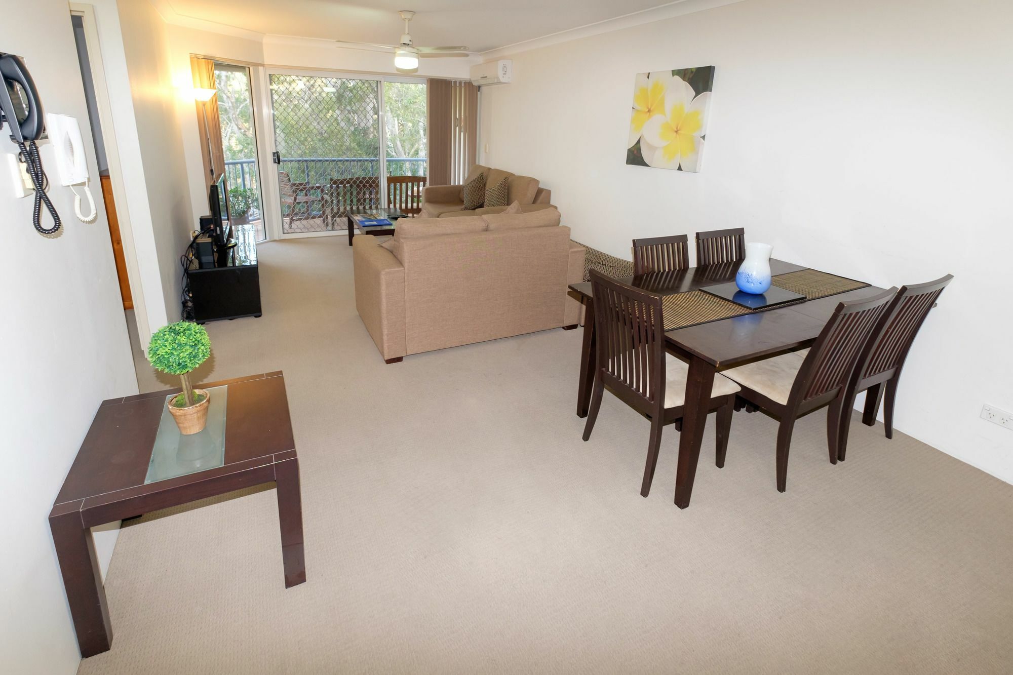 Sanctuary Lake Apartments Gold Coast Exterior photo