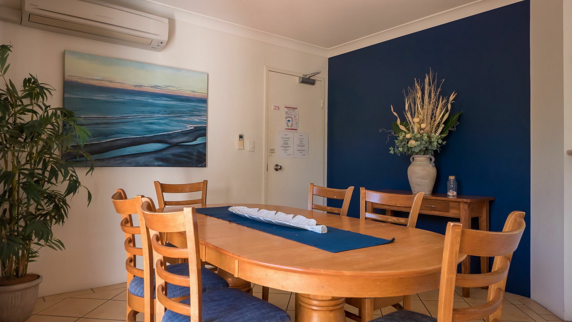 Sanctuary Lake Apartments Gold Coast Exterior photo